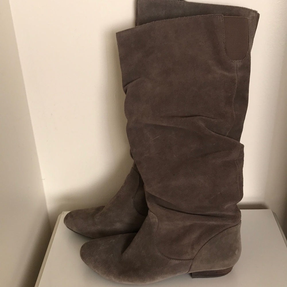 Gianni Bini taupe tall boot 8M